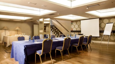 Salon Tragaluz