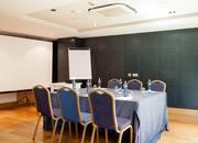 Salón Callao Eventos Mesa 6 y Pantalla