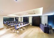 Salón Gran Vía + Callao Eventos Mesa Escuela