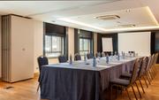 Salón Gran Vía + Callao Eventos Mesa 12 + pantalla